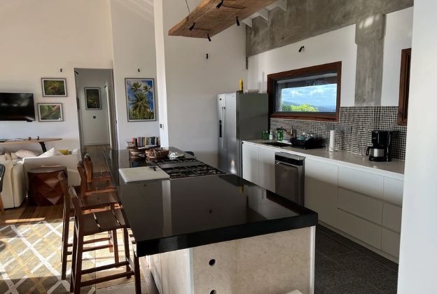 luxury-villa-picard-kitchen