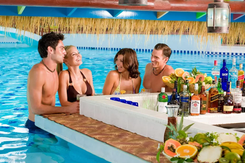 Pool Bar