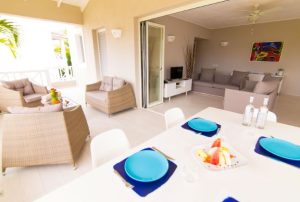 tracadero beach resort living room