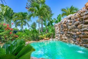 chalet tropical pool 4