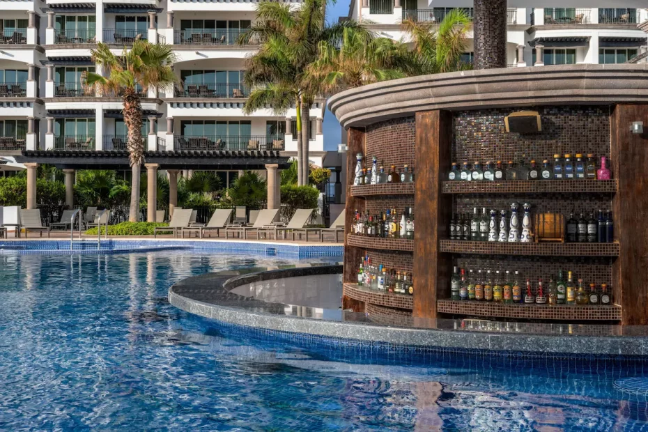 Poolside Bar